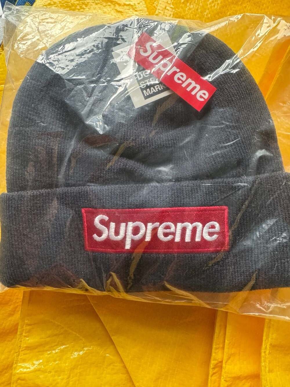 Supreme New Era Box Logo Beanie FW24 Navy